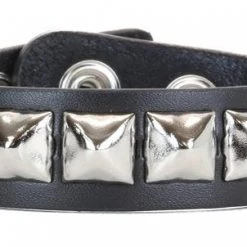 Funk Plus 1 Row 1/2" Pyramid 3 Snap Bracelet