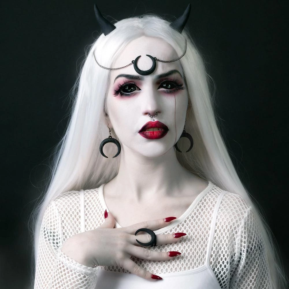 Rogue And Wolf Eclipse Necklace In Black Jewelry 5 Rogue And Wolf Eclipse Necklace In Black Jewelry