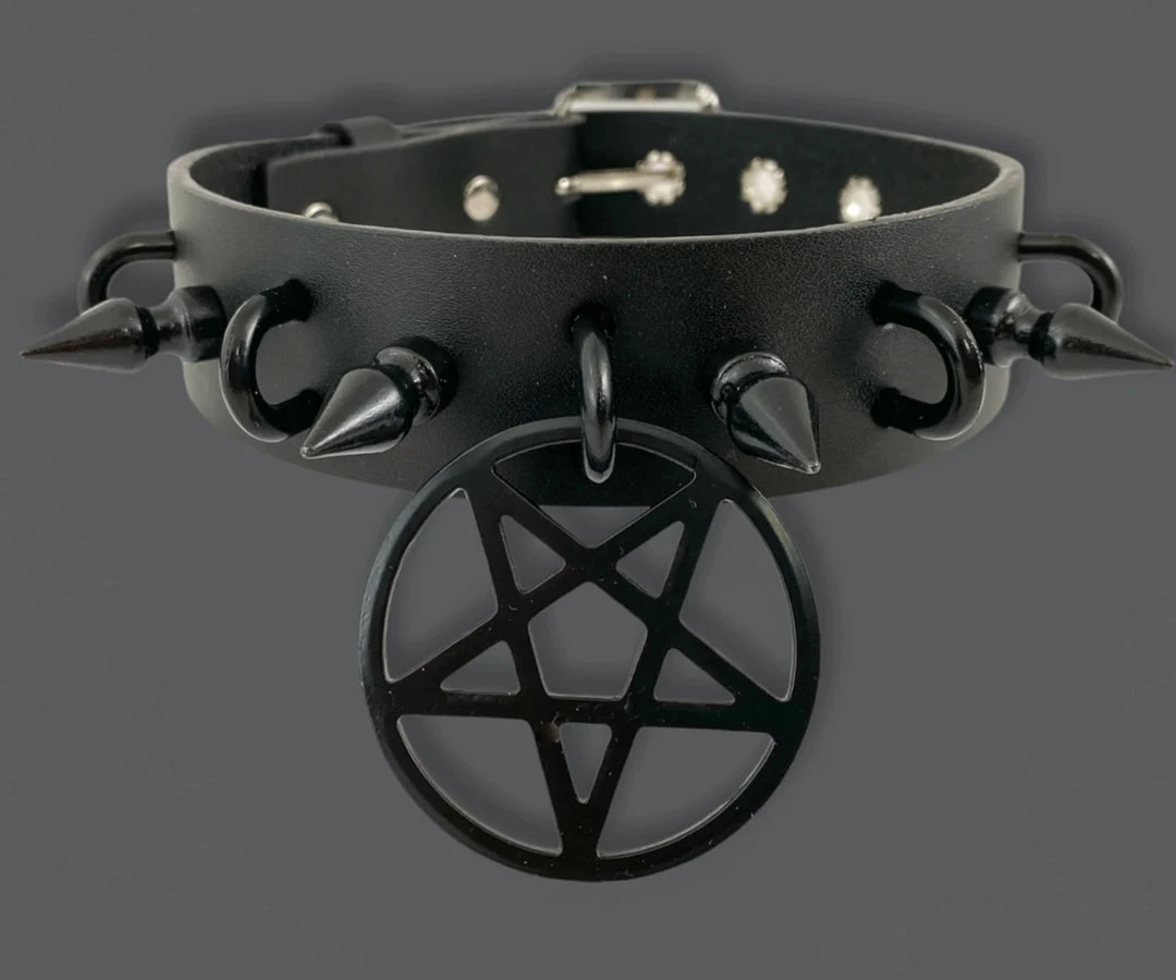 Funk Plus 1 1/4" LEATHER CHOKER WITH U RING AND 2" STAINLESS STEEL PENTAGRAM RING 4 Funk Plus 1 1/4" LEATHER CHOKER WITH U RING AND 2" STAINLESS STEEL PENTAGRAM RING