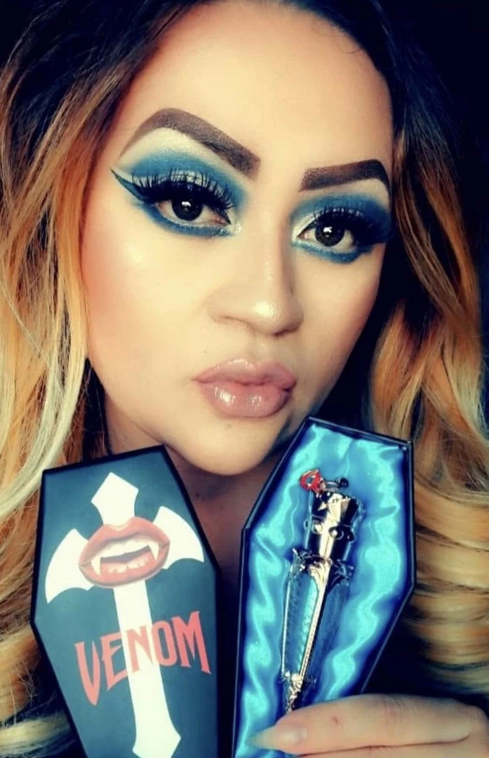 Bloody Blush Gift Ideas Frostbite - Venom Plumping Gloss 8 Bloody Blush Gift Ideas Frostbite - Venom Plumping Gloss