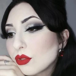 Glam Goth Beauty Hollywood Eyelashes Hair And Makeup