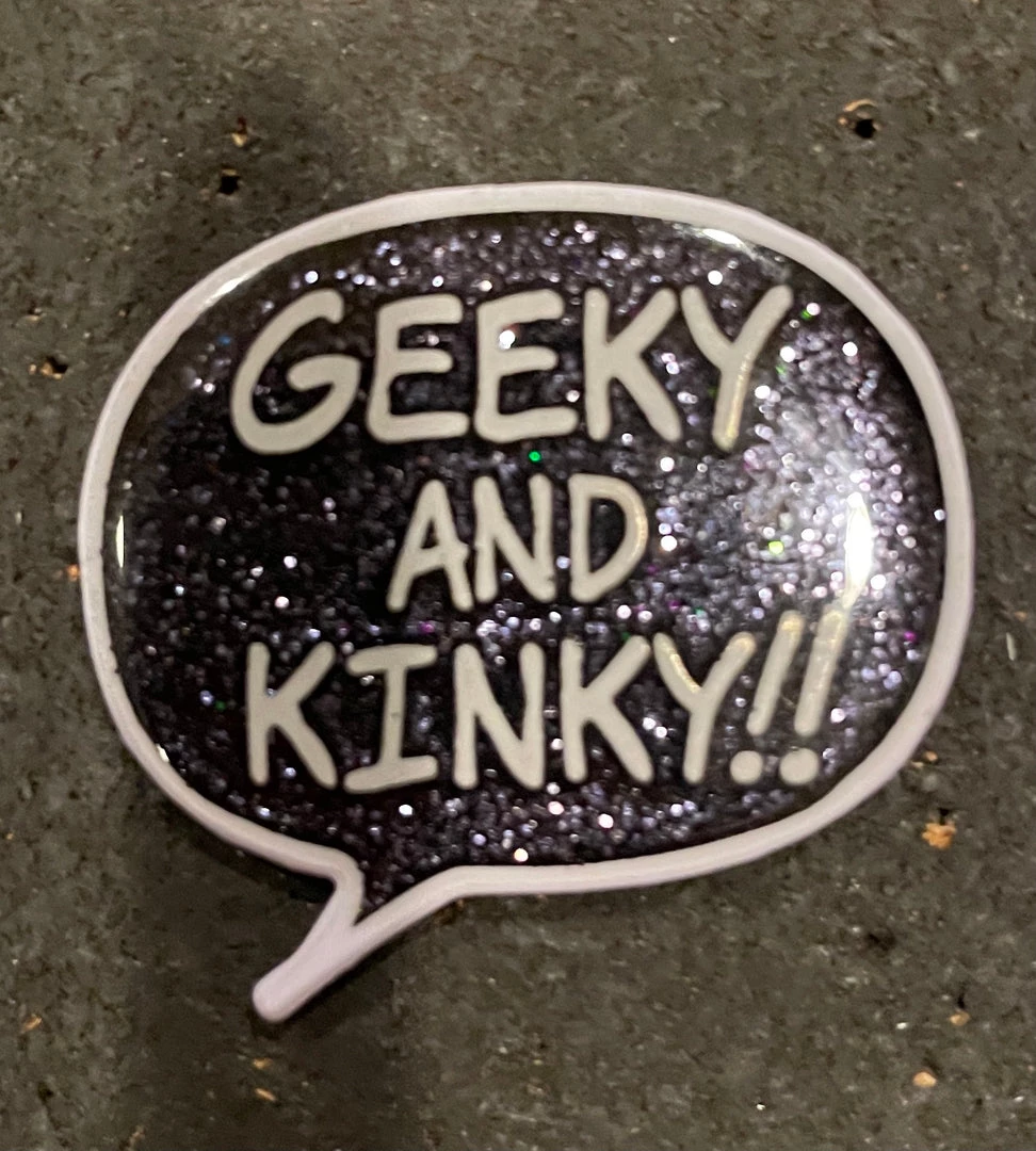 Pins Geeky And Kinky Logo Pin - Glitter Black 3 Pins Geeky And Kinky Logo Pin - Glitter Black